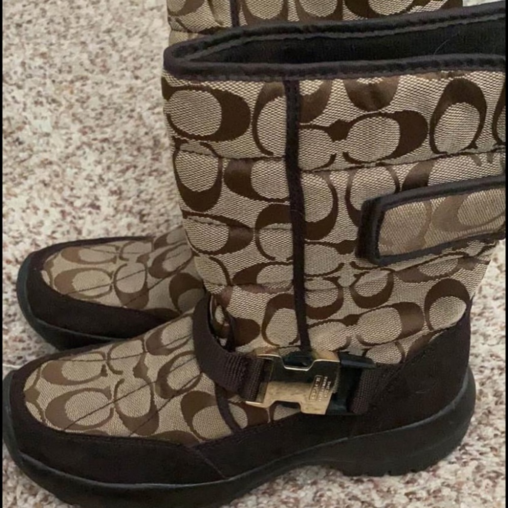 Coach snow boots size 6.5